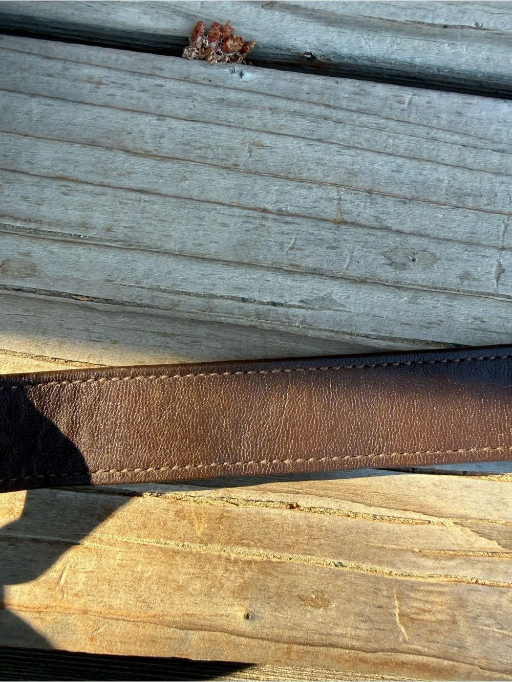 1980s Adjustable Brown Leather Belt with Organic Gold Tone Buckle